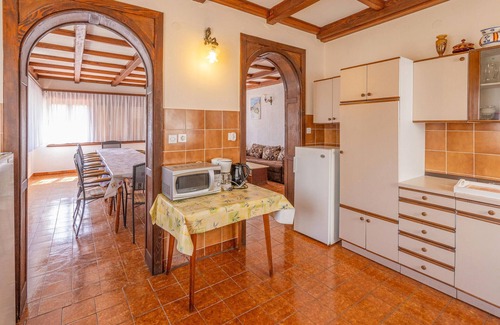 Suha Punta Apartamento | Bonito apartamento en Kampor con cocina