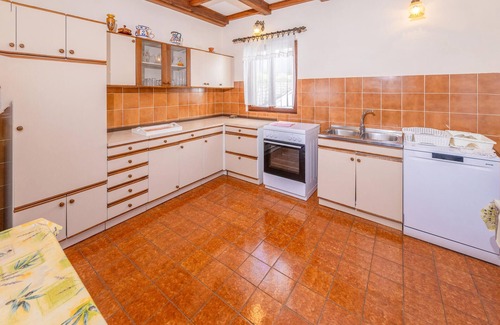 Suha Punta Apartamento | Bonito apartamento en Kampor con cocina