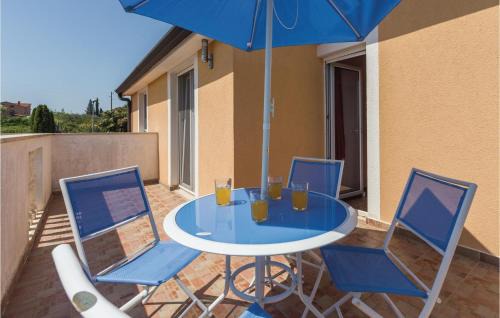 Kastel Apartamento | Nice Apartment In Kastel With Kitchen