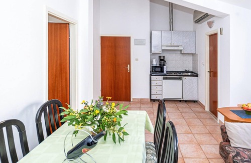 Klek Apartamento | Nice Apartment in Klek With Wifi and 2 Bedrooms