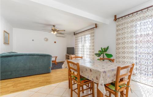 Brzac Apartamento | Nice Apartment In Krk With Wifi