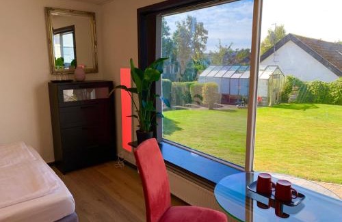 Kvaers Apartamento | Nice apartment in Kværs - kitchen and EV charging