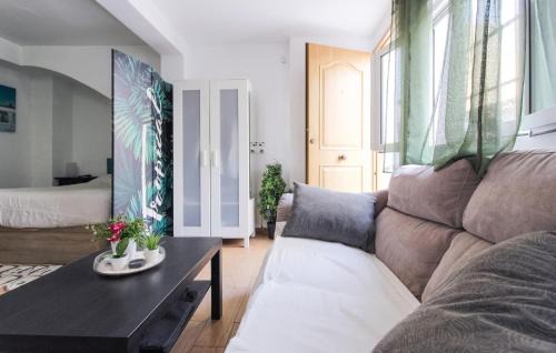 Malaga-Este Apartamento | Nice Apartment In Málaga With Kitchen