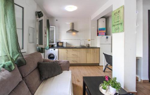 Malaga-Este Apartamento | Nice Apartment In Málaga With Kitchen