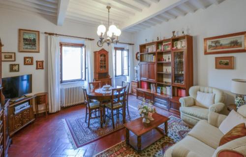 Massa Apartamento | Nice Apartment In Massa E Cozzile With House A Panoramic View