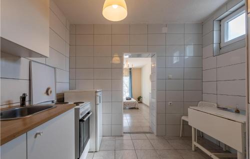 Bosana Apartamento | Nice Apartment In Novalja With Kitchen