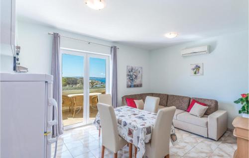 Povljana Apartamento | Nice Apartment In Povljana With Kitchen