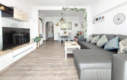 Playa Pobla de Farnals Apartamento | Nice Apartment In Puebla De Farnals