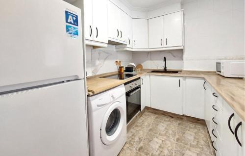 Playa Pobla de Farnals Apartamento | Nice Apartment In Puebla De Farnals