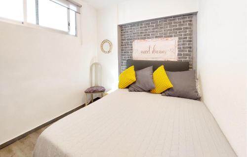 Playa Pobla de Farnals Apartamento | Nice Apartment In Puebla De Farnals