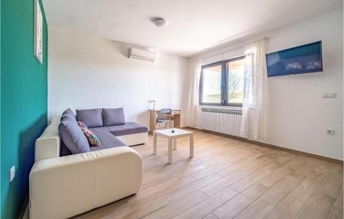 Rakovica Apartamento | Nice Apartment In Rakovica With Wifi