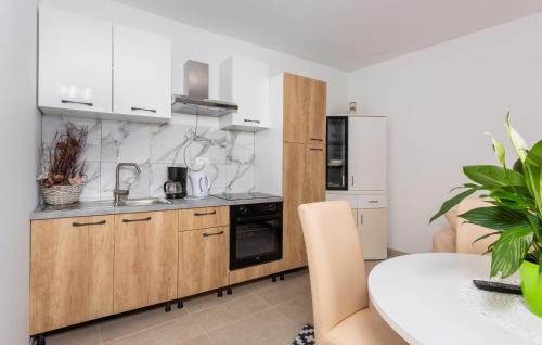 Stara Baska Apartamento | Nice Apartment In Stara Baska With Wifi