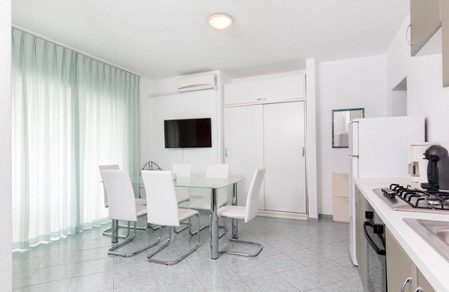 Stinjan Apartamento | Bonito apartamento en Stinjan con.