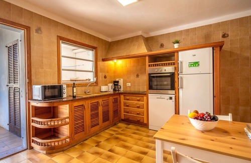 Cala Carbo Casa | Hermoso apartamento en villa para 8 personas con A/C, WIFI, piscina, TV y terraza