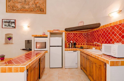 Draguignan Villa | Bonito apartamento en villa con WIFI, piscina, TV, terraza, vista panorámica, aparcamiento