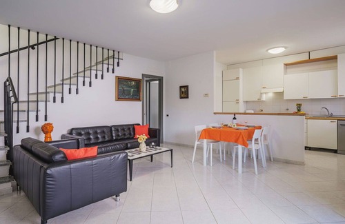 Ameglia Casa | Apartamento en villa con WIFI, TV, terraza, mascotas permitida, aparcamiento, cerca de La Spezia