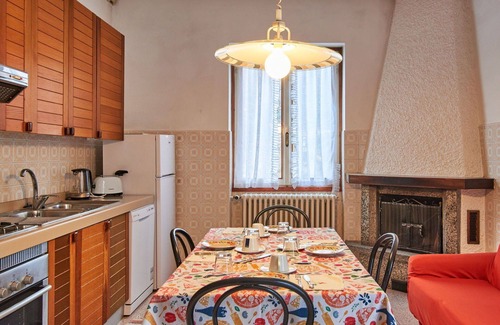 Dervio Casa | Hermoso apartamento en villa para 16 personas con WIFI, TV, balcón y mascotas permitida
