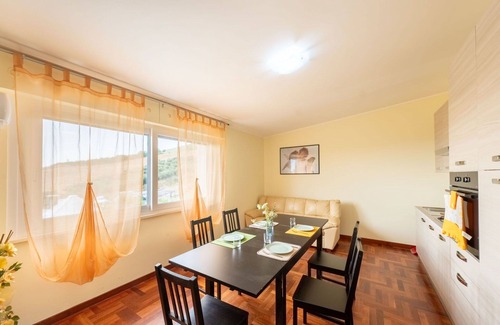 Citta Sant'Angelo Villa | Bonito apartamento en villa con piscina, A/C, WIFI, TV, patio, mascotas permitida, vista panorámica