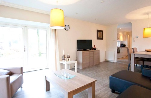 Schaarsbergen Casa | Acogedor apartamento en villa para 4 personas con piscina, WIFI, TV y terraza