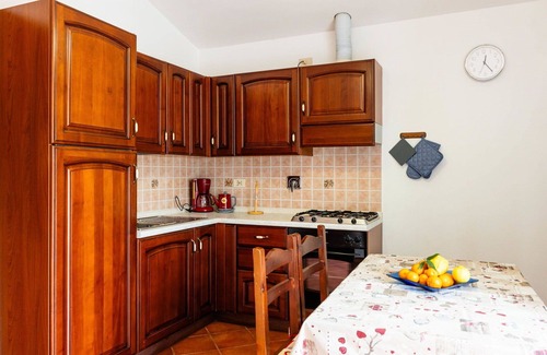 Diano Castello Apartamento | Bonito apartamento para 4 personas con piscina, WIFI, TV, terraza, mascotas permitida y aparcamiento