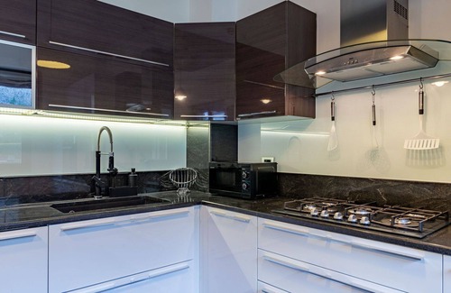 Novate Mezzola Apartamento | Hermoso apartamento para 6 personas con WIFI, TV, patio y mascotas permitida