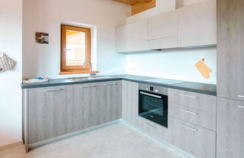 San Giovanni di Fassa Apartamento | Precioso apartamento para 6 personas con WIFI, TV, balcón, mascotas permitida y aparcamiento