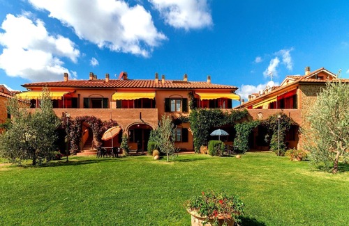 Sughera Apartamento | Apartamento con A/C, piscina, WIFI, TV, veranda, vista panorámica, cerca de San Gimignano