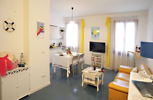 Rimini Historic Center Apartamento | En el puerto del canal, vista del puente romano y el antiguo pueblo, WIFI GRATUITO, A / C, estacionamiento
