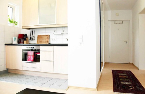 Zollstock Apartamento | Nice, centrally located apartments in Cologne, streetcar stop in front of the door.