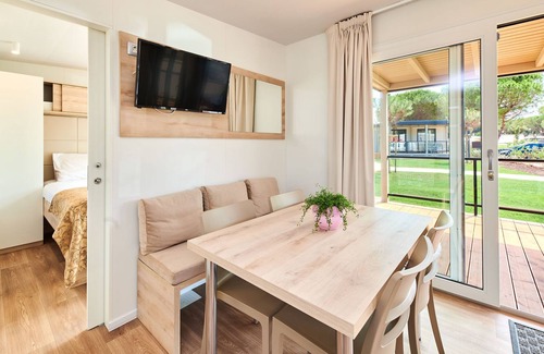 Umag Chalet De Esquí | Chalet ideal con 2 baños y un lavavajillas, a 2 km de Umag