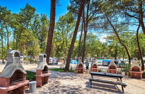 Umag Chalet De Esquí | Chalet ideal con 2 baños y un lavavajillas, a 2 km de Umag