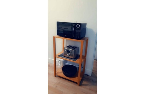 Surrey Newton Casa | Nice cozy 1 bedroom unit. close to everything. Quiet neighborhood.