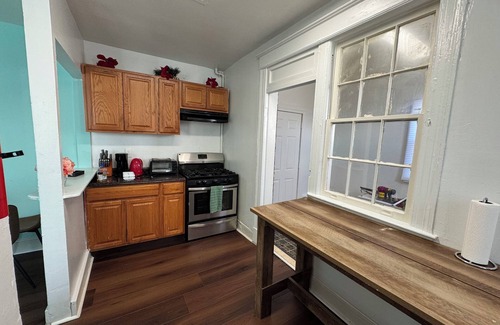 Anacostia Apartamento | NICE Cozy APT 4-Bedroom 5-Beds Easy Parking