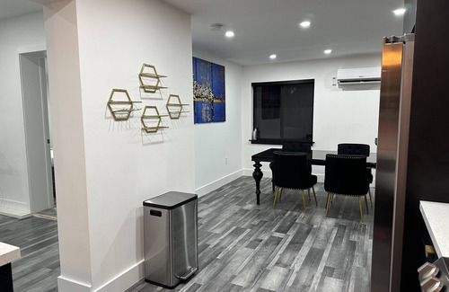 South Miami Casa | Nice cozy home 3B/1B near UM, Baptist Hospital and Dadeland mall
