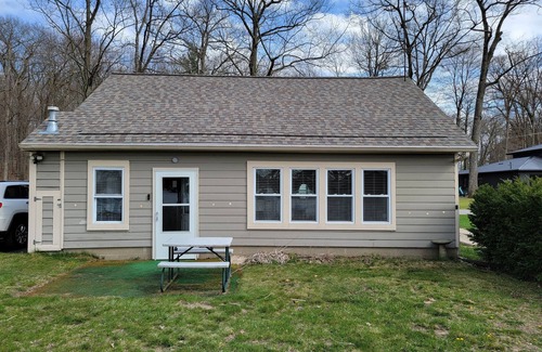 Smyrna Cabaña | Nice cozy lake house, great yard.