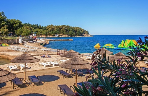 Cancini Otro | Amplio Apartamento cerca del mar en Kukci Croacia