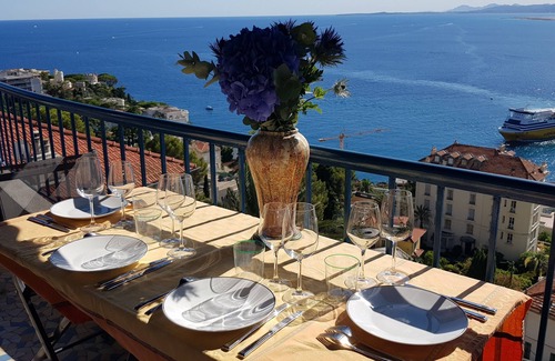 Mont Boron Condominio | NICE, EXCEPTIONAL SEA VIEWS, 2 BEDROOMS WITH A/C OPEN ON A FOREST,GARAGE FOR EV