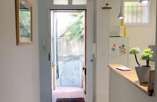 Mantega Apartamento | Nice Grand appartement face jardin