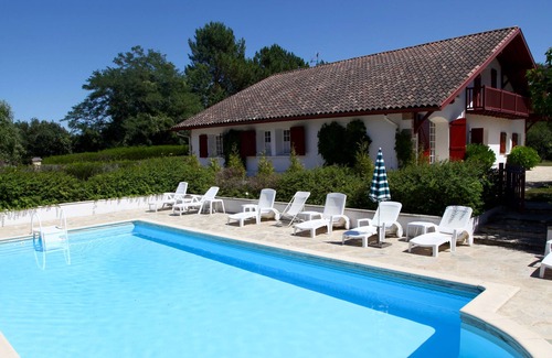 Saint-Martin-de-Seignanx Casa | Bonita casa ticas standing- 9 pers, piscina, cerca de Biarritz y Bayona