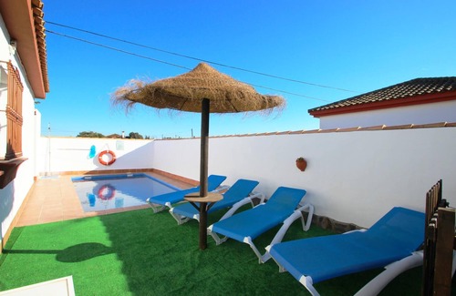 Conil de la Frontera Casa | casa bonita con piscina privada, para 4-5 personas, con Wi-Fi y aire acondicionado y bicicletas