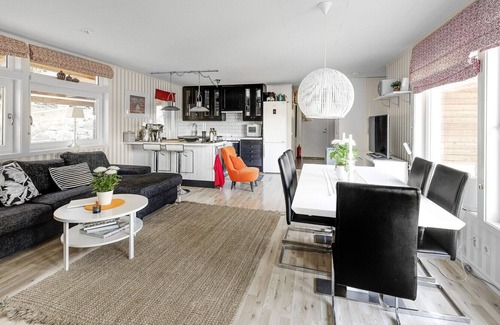 Julita Casa | Nice holiday home in Julita, Katrineholm | SE14002