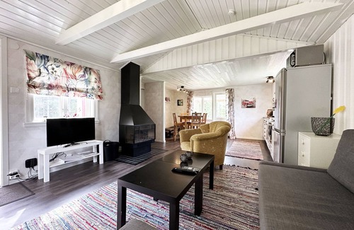 Timmersdala Chalet De Esquí | Nice holiday home by the lake Vristulven | SE08049