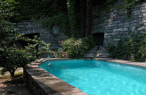 Orselina Casa | Bonita casa de vacaciones con piscina, jardín y terraza, zona tranquila + vista maravillosa