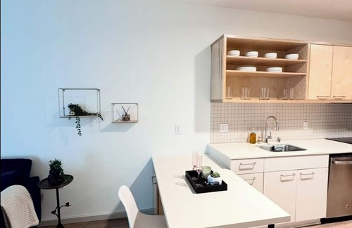 Atwater Village Apartamento | Nice Hollywood Blvd. Apartment with FREE PARKING