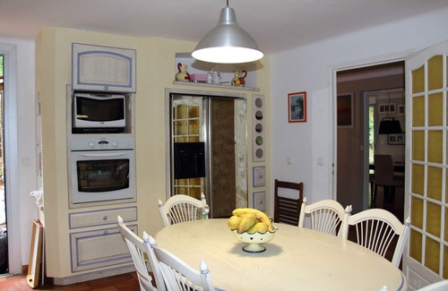 Bagnols-sur-Ceze Casa | Bonita casa para las fiestas, entre Aviñón y Uzes