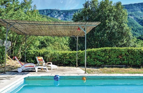 Saint-Leger-du-Ventoux Casa | Nice home in Saint Lger du Ventoux with 2 Bedrooms and Outdoor swimming pool