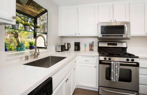 Agoura Hills Apartamento | Nice home in Agoura Hills oasis
