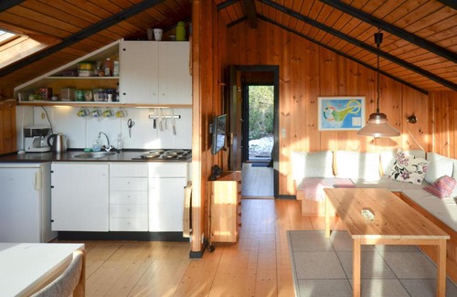 Anholt Casa | Nice Home In Anholt With Kitchen