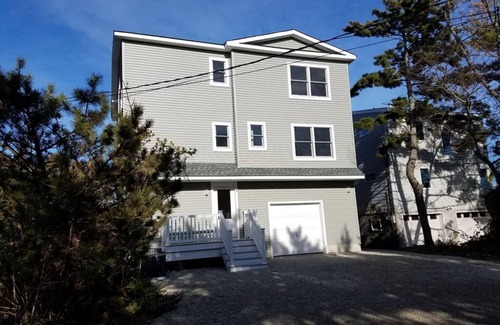 Barnegat Light Casa | Nice home in Barnegat Light with 6 Bedrooms and WiFi