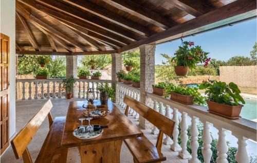 Orihi Casa | Nice Home In Barban With Kitchen